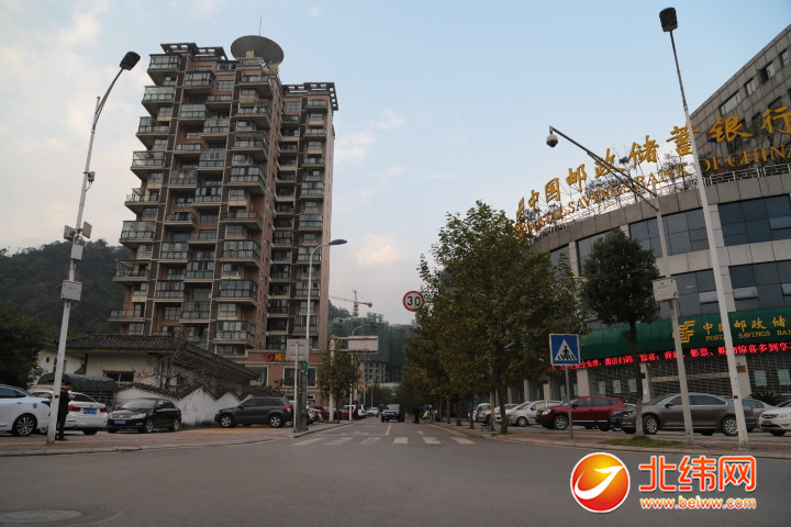 坐标：滨江西路