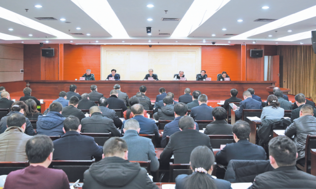 切实把管党治党根本政治责任担负起来 坚定不移推动全面从严治党向纵深发展