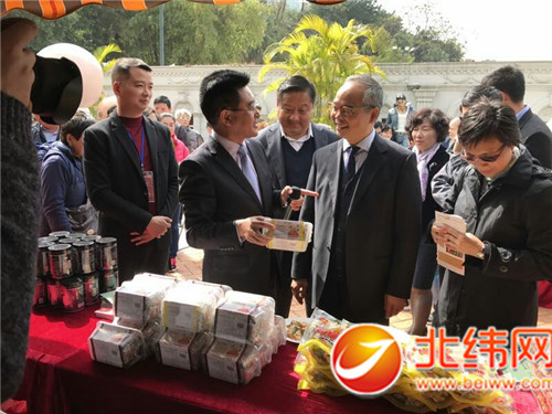 是“狗屎糖”赴香港展出，深受各界喜爱.jpg