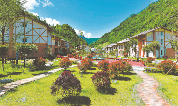 齐心协力谋发展 撸起袖子加油干