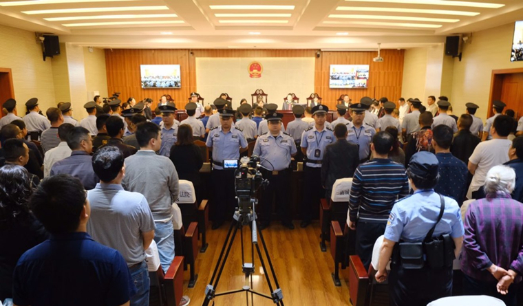 我市扫黑除恶专项斗争向纵深推进