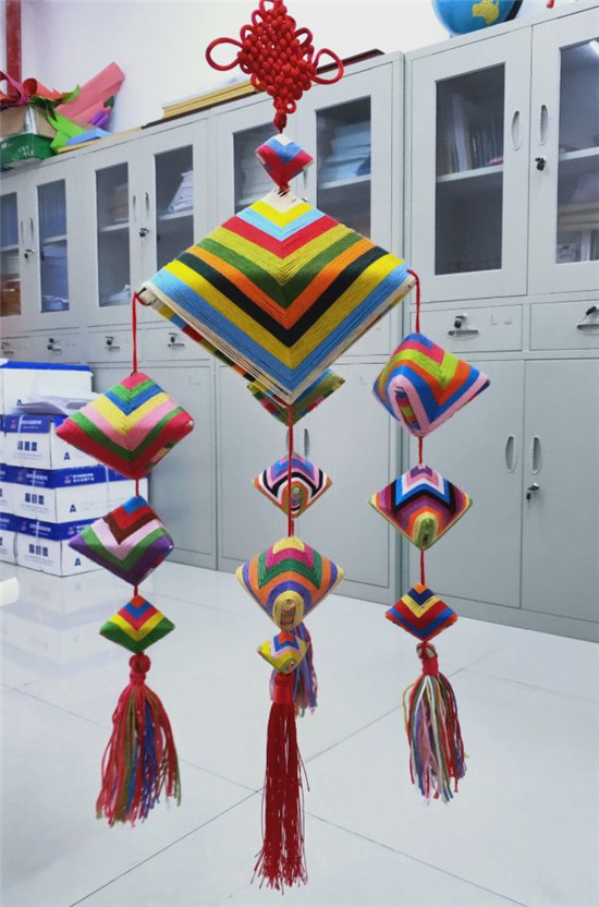 天全县二中 贾迁颐 小制作（七彩粽子）.jpg
