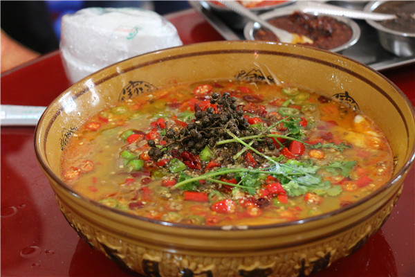 汉源阿雪黄牛肉的金汤功夫水煮牛肉.jpg