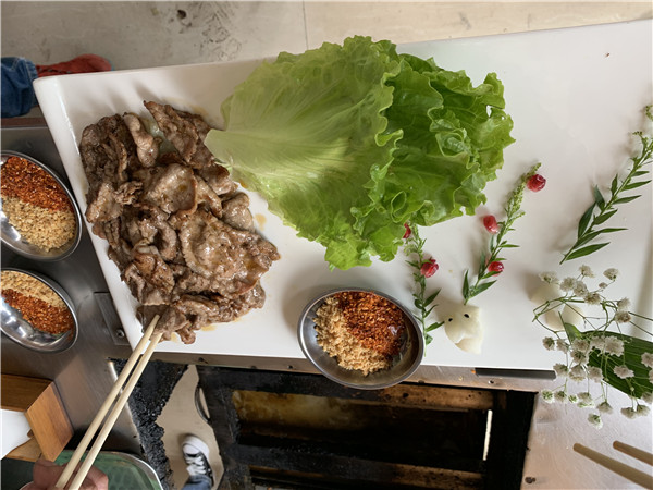 汉源县今知烧烤的风味嫩牛肉 (2).jpg