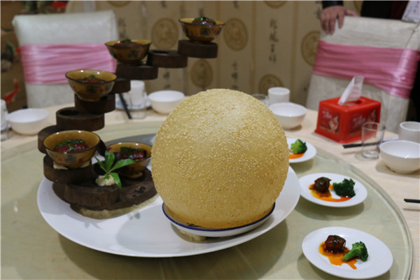 味苑酒家的外婆香茅草红烧肉.jpg