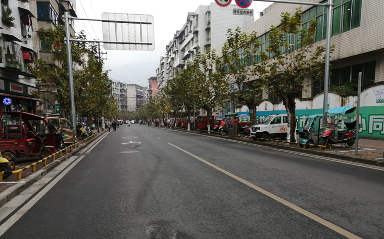 部门监管到位  商贩不再占道经营