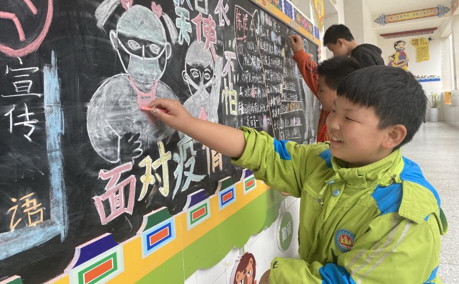 人才引领促发展  特色办学谱新篇