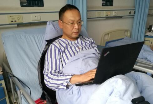 勇闯抗疫最前沿的“无胆英雄”