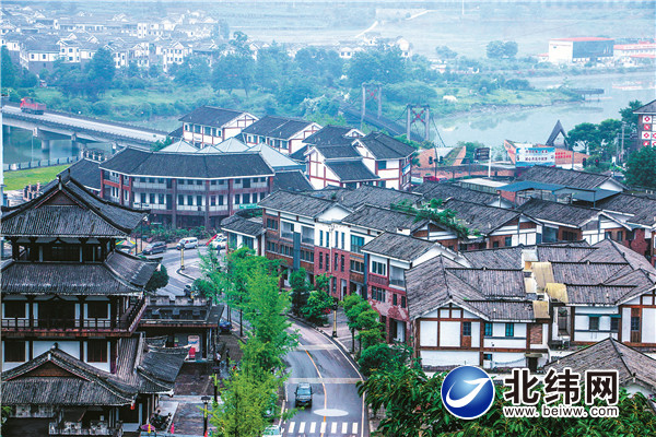 区位优势明显的飞仙关镇，如今已是环境优美、交通便捷的4A级景区所在地.JPG