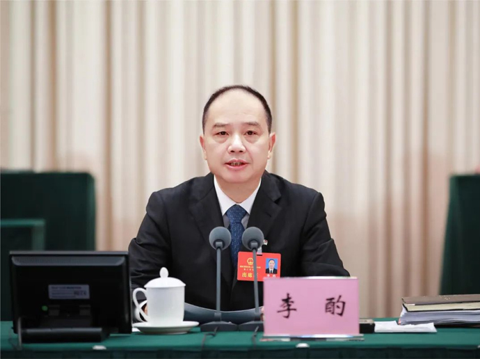 雅安市五届人大二次会议开幕