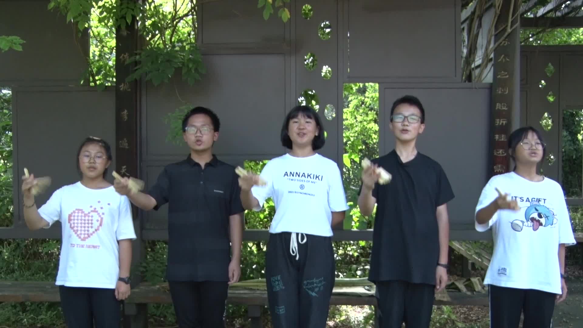 四川省名山中学 《红军谣》